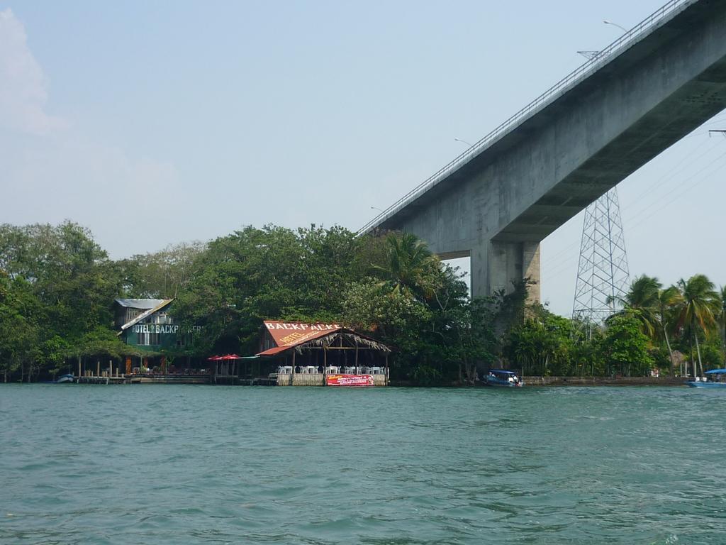 Hotel Y Restaurante Backpackers ริโอดุลเซ ภายนอก รูปภาพ